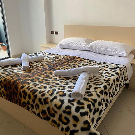 Home Sweet Home 1 - Guest House تيرانا المظهر الخارجي الصورة